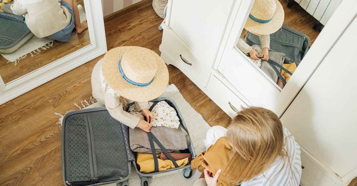 discover essential travel packing tips to make your trip stress-free and enjoyable. learn how to pack efficiently and maximize space with our expert advice.