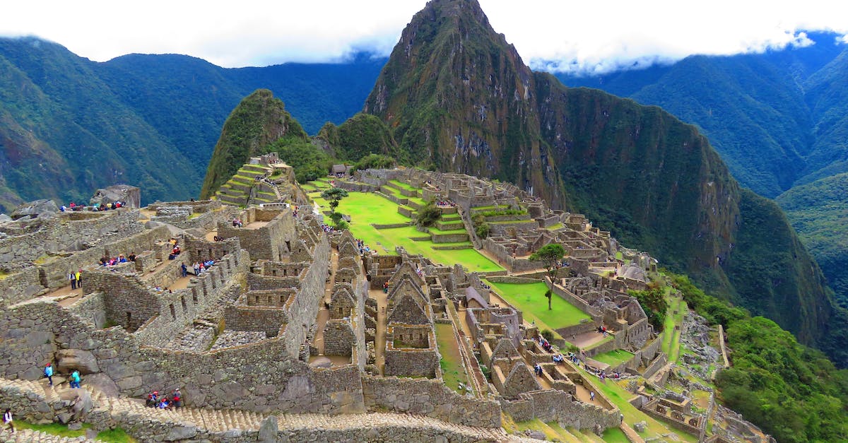 discover the ancient inca site of machu picchu, nestled high in the andes mountains. marvel at the architectural wonders and stunning landscapes of this unesco world heritage site.